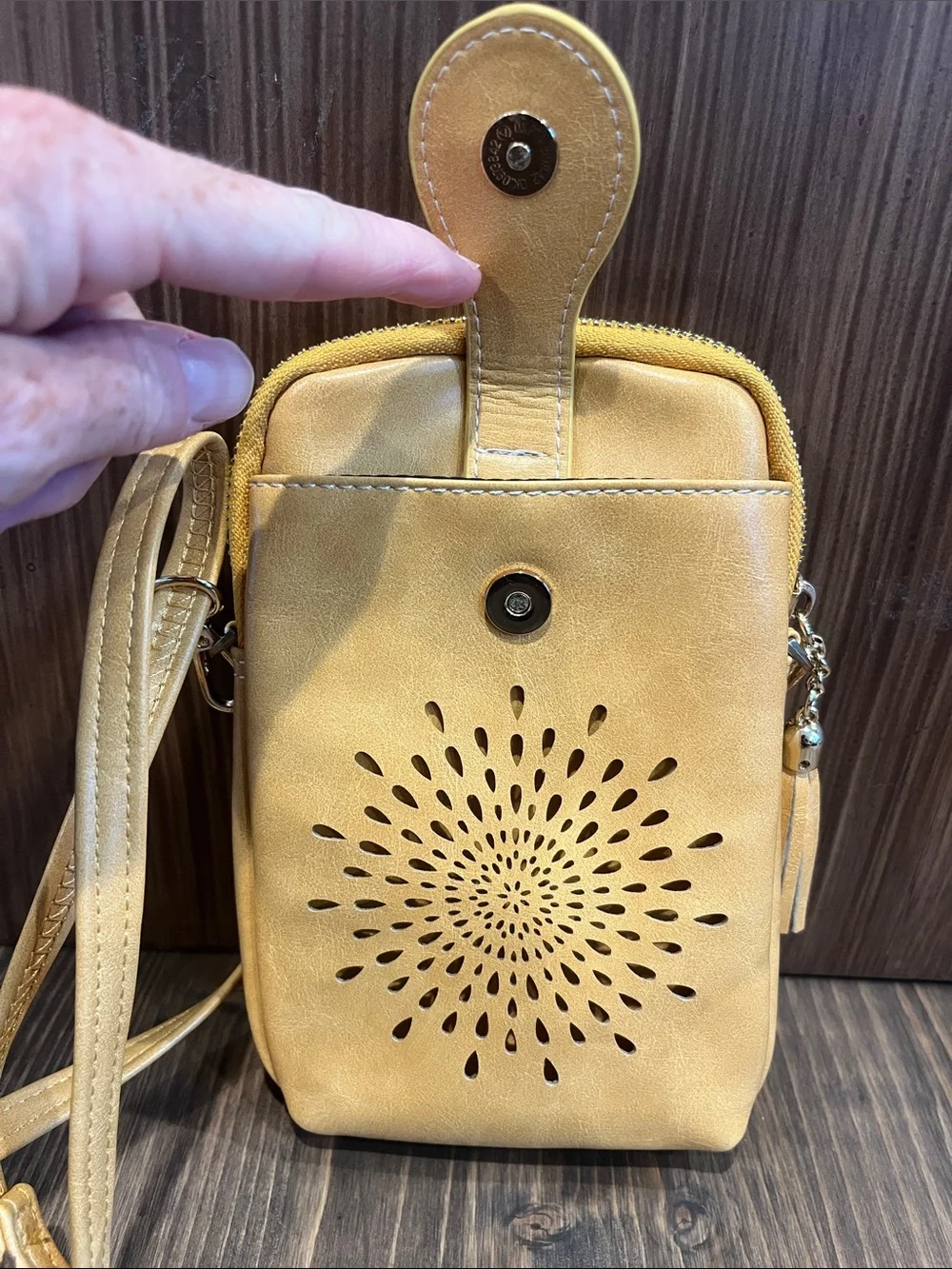 Aphison Cellphone Crossbody Bag